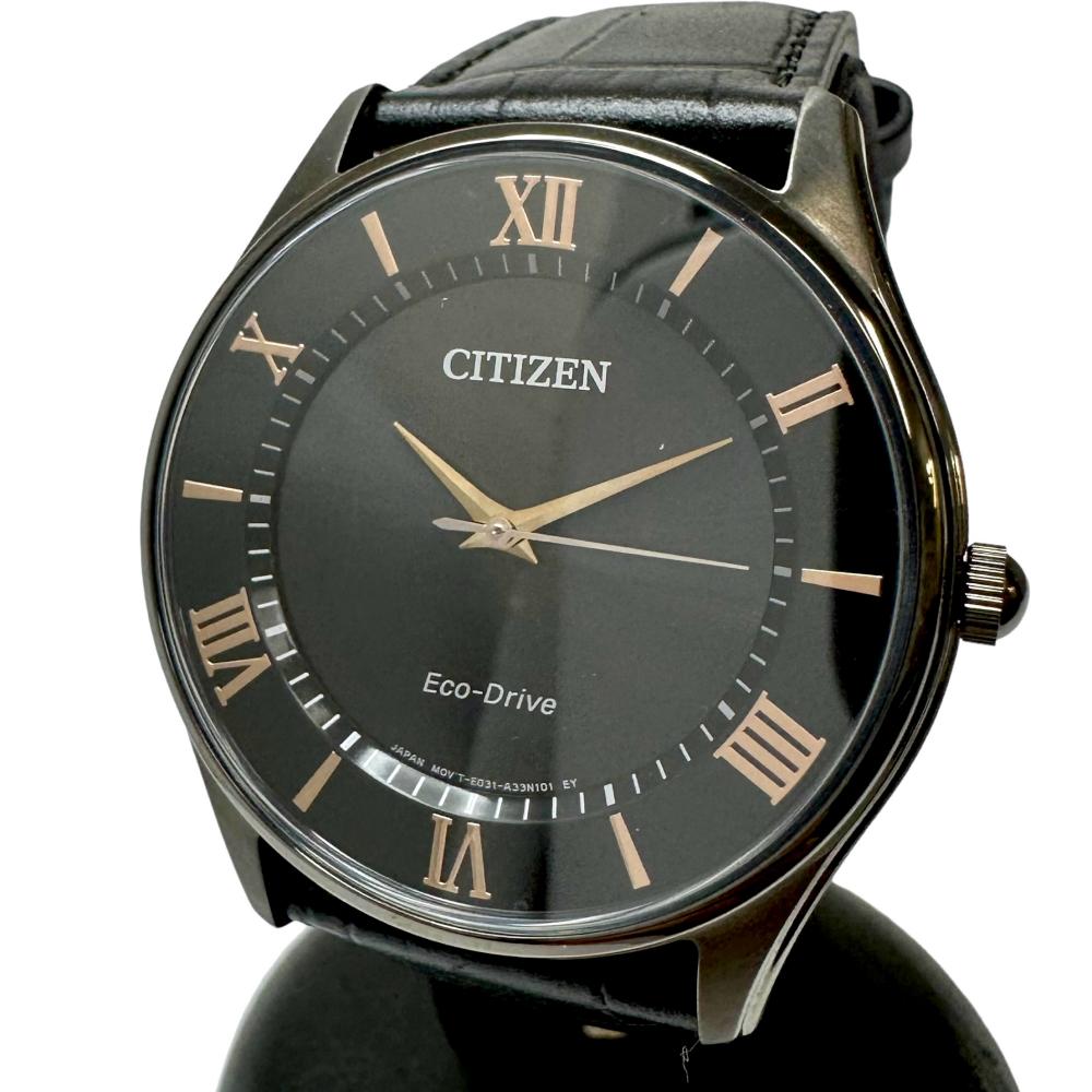 CITIZEN　シチズン　エコドライブ　電波　腕時計　黒文字盤 合わせる服を選ばない 黒文字盤×シルバーケースの「エコ