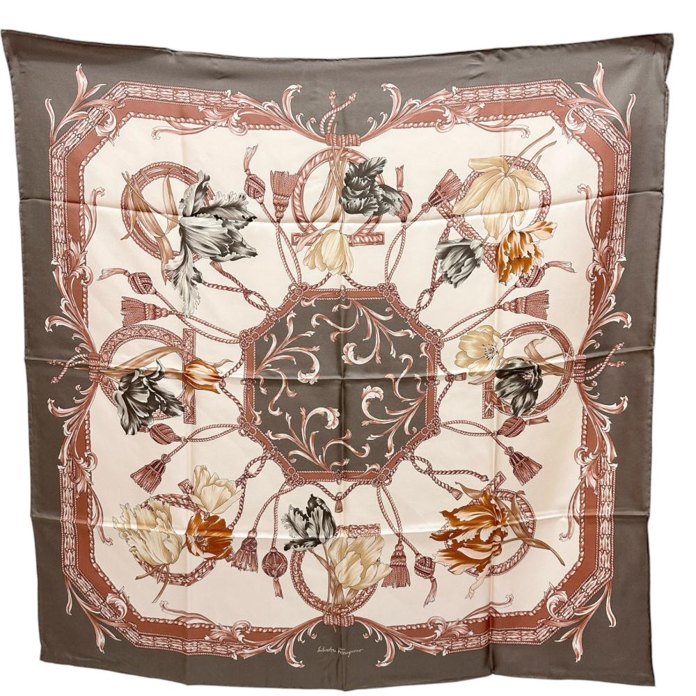 Salvatore Ferragamo/サルヴァトーレフェラガモ】 大判スカーフ