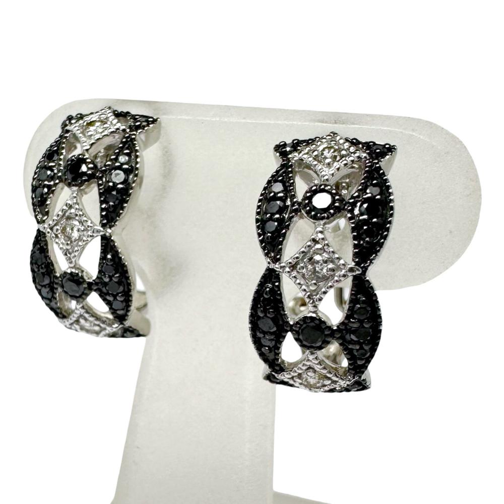 ハ*ス様 k18ピアス ブラックダイヤ 18金 k18WG ホワイトゴールド ダイヤモンド/ブラックダイヤモンド 計0.20×2ct ピアス K18WGホワイト