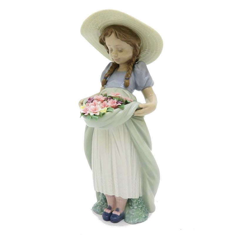 LLADRO リヤドロ　たくさん摘めたよ！　6756 フィギュリン Lladro/リヤドロ】 「たくさん摘めたよ」 6756 オブジェ 磁器 ユニ