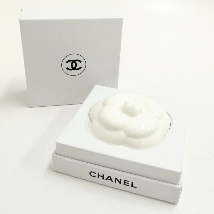 CHANEL ノベルティ セラミックカメリア