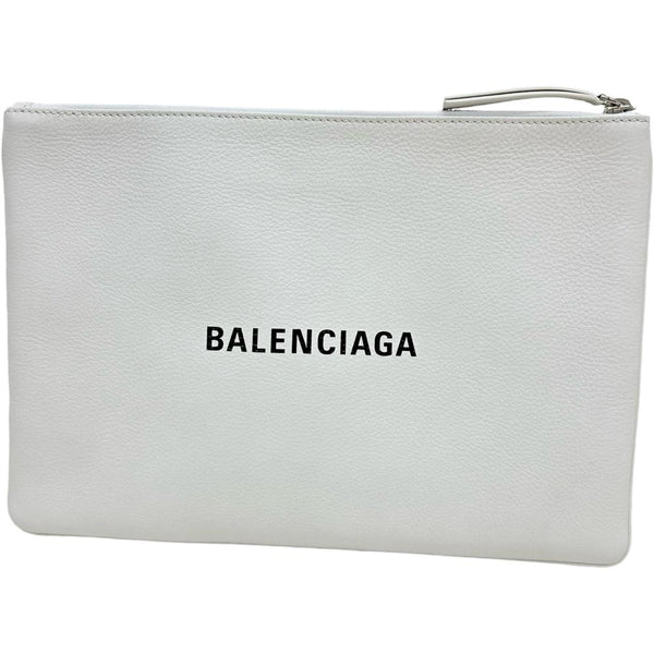 【BALENCIAGA/バレンシアガ】 ロゴ入り　フラットスリム 485110  クラッチバッグ レザー ホワイト メンズ【中古】【真子質店】【GD】【Maxx】 BALENCIAGA/バレンシアガ】 ロゴ入り フラットスリム 485110 クラッチ