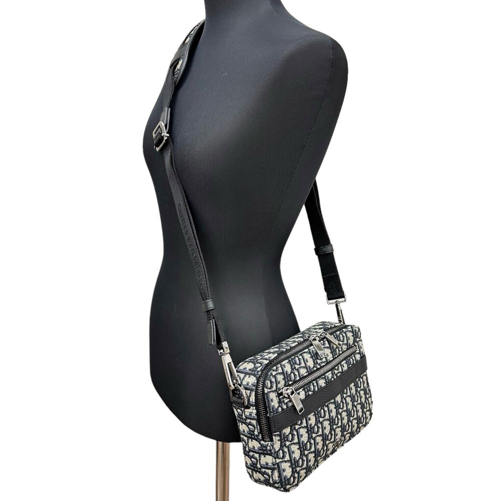 【Dior/ディオール】 オブリーク サファリ 1ESPO206YKY_H27E ショルダーバッグ キャンバス/レザー/ジャガード ネイビー/ベージュ/ブラック レディース【中古】【真子質店】【GD】【IYKT】 Dior/ディオール】 オブリーク サファリ 1ESPO206YKY_H27E ショルダー