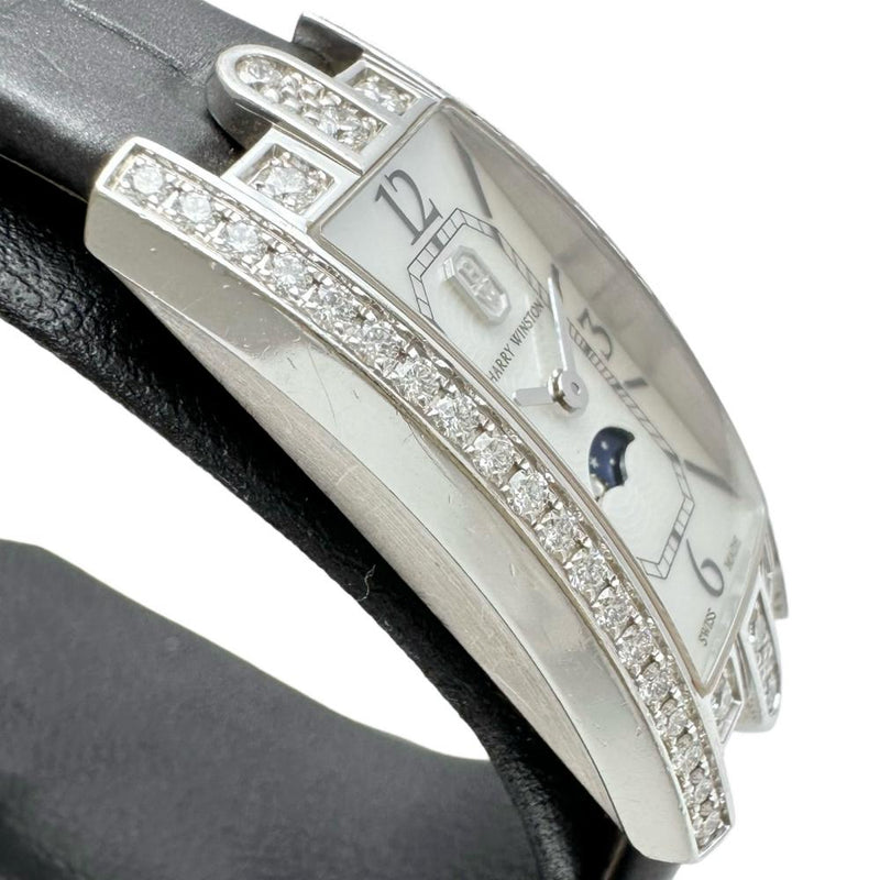 【HARRY WINSTON/ハリーウィンストン】 アヴェニューCミニ ダイヤベゼル VCQMP16WW001 保証書付き(2018年) 腕時計 K18WGホワイトゴールド/レザー クオーツ ホワイトシェル文字盤/ダークグレー革 レディース
【中古】【真子質店】【BL】




【MiTMox】