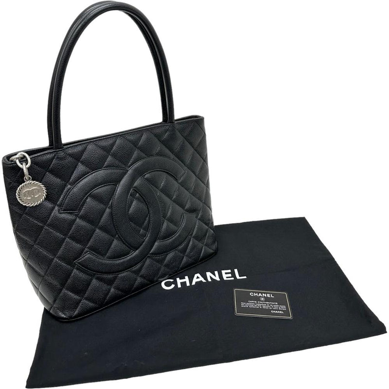 【CHANEL/シャネル】 復刻トート A01804 ハンドバッグ カード＆シール有 トートバッグ キャビアスキン ブラック レディース【中古】【真子質店】【GD】




【IKxx】