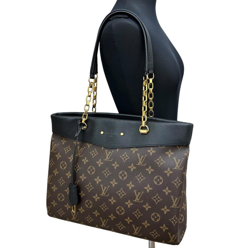 【LOUIS VUITTON/ルイ・ヴィトン】 パラスショッパー モノグラム M51198 ショルダーバッグ PVC/レザー ブラウン/ブラック/ゴールド金具 レディース【中古】【真子質店】【GD】




【IKxx】