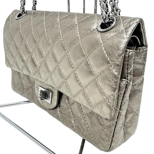 【CHANEL/シャネル】 2.55 WフラップWチェーン Gカード/Sシールあり ショルダーバッグ レザー メタリック/シルバー金具 レディース【中古】【真子質店】【GD】




【TMaxx】