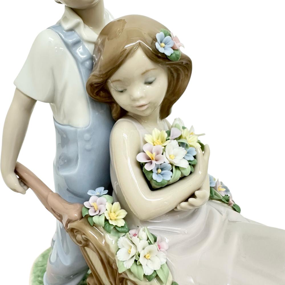 Lladro/リヤドロ】 『君が好き』 6850 西洋磁器 置物 フィギュリン