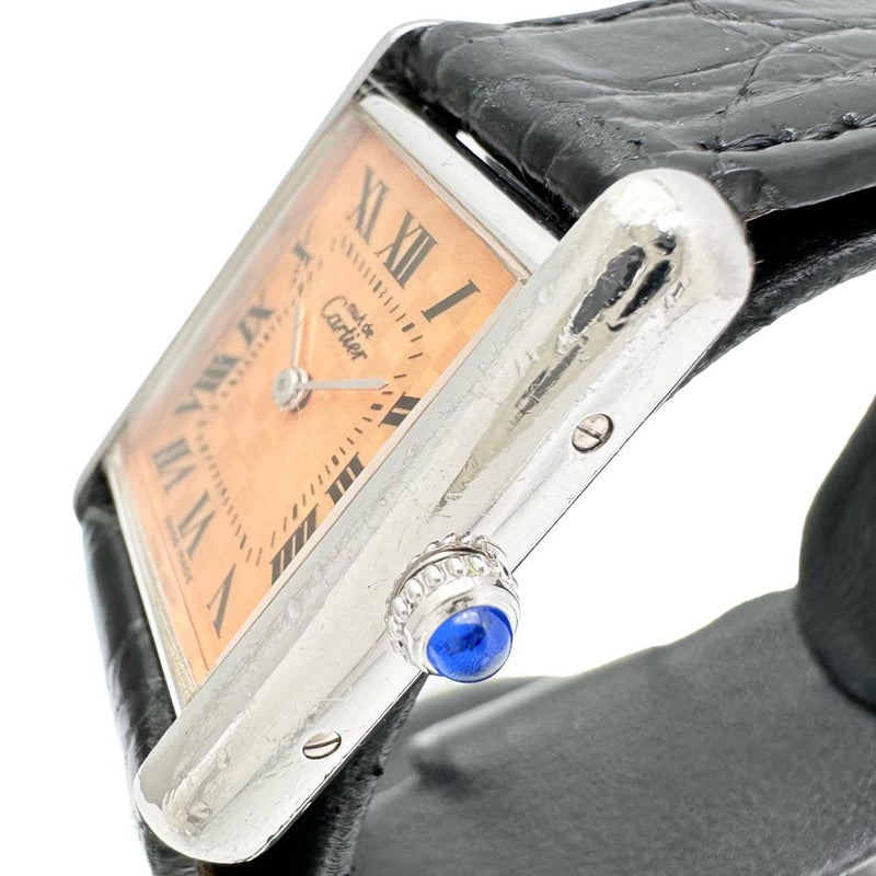 【CARTIER/カルティエ】 マストタンク 2003年クリスマス限定 W1017654 腕時計 シルバー925/レザー クオーツ オレンジ文字盤/市松模様/ブラック革（社外） レディース
【中古】【真子質店】【GD】




【IDxx】