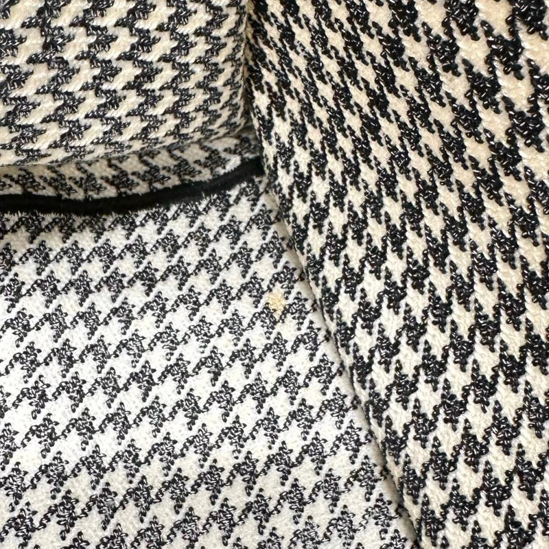 【Christian Dior/クリスチャンディオール】 ブックトート ラージ ハンドバッグ キャンバス 黒＆白 レディース【中古】【真子質店】【GD】




【Ixxx】