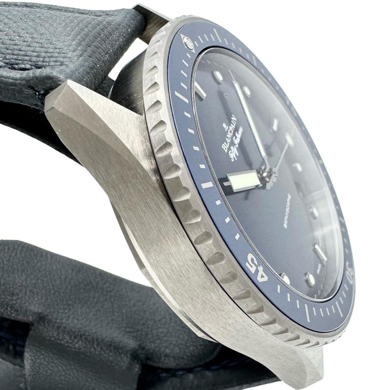 【Blancpain/ブランパン】 フィフティファゾムス バチスカーフ 5000-0240 腕時計 セラミック/コーティングキャンバス 自動巻き/オートマ ネイビー文字盤/ネイビーベルト レディース
【中古】【真子質店】【BL】




【KTxx】