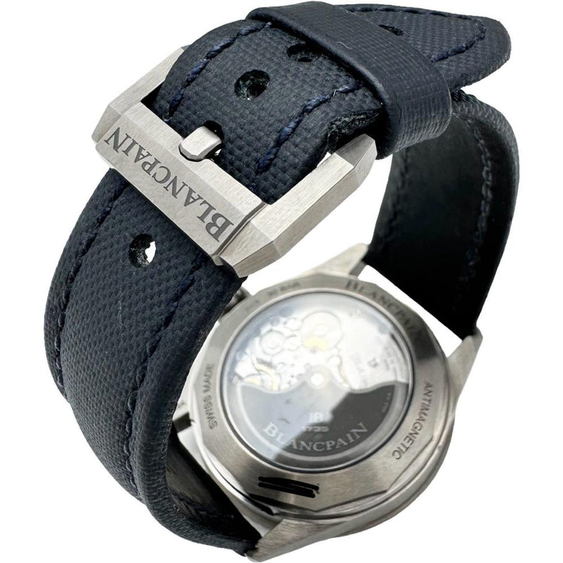 【Blancpain/ブランパン】 フィフティファゾムス バチスカーフ 5000-0240 腕時計 セラミック/コーティングキャンバス 自動巻き/オートマ ネイビー文字盤/ネイビーベルト レディース
【中古】【真子質店】【BL】




【KTxx】