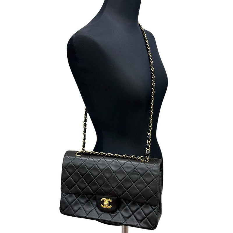【CHANEL/シャネル】 マトラッセ WフラップWチェーン A01112 保カード＆シール有 ショルダーバッグ 2番台（1992年頃） ラムスキン ブラック/ゴールド金具 レディース【中古】【真子質店】【BL】




【TMiMox】