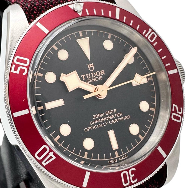 【TUDOR/チューダー/チュードル】 ブラックベイ 79230R 保(2021年)/箱/保付   腕時計 ステンレススチール/ナイロン 自動巻き/オートマ 黒文字盤/赤ベゼル メンズ
【中古】【真子質店】【GD】




【TMiTK】