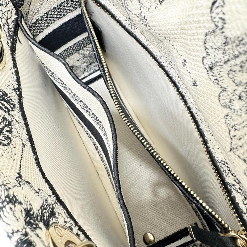 【Christian Dior/クリスチャンディオール】 レディディオール D-LITE M0565OTDT 2WAYバッグ ショルダーバッグ ハンドバッグ キャンバス アイボリー/ブラック レディース【中古】【真子質店】【BL】




【MaKxx】