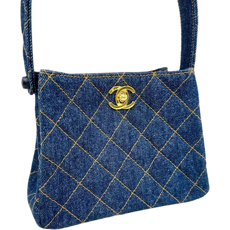 【CHANEL/シャネル】 ダブルフェイス ハンドポーチ   カード＆Sシール付 ハンドバッグ 4番台（1997年） デニム ブルー/デニム レディース【中古】【真子質店】【BL】




【MiMoxx】
