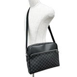 【LOUIS VUITTON/ルイ・ヴィトン】 デイトンMM ダミエグラフィット N41409 ショルダーバッグ PVC ブラック/シルバー金具 メンズ【中古】【真子質店】【BL】




【Mixx】