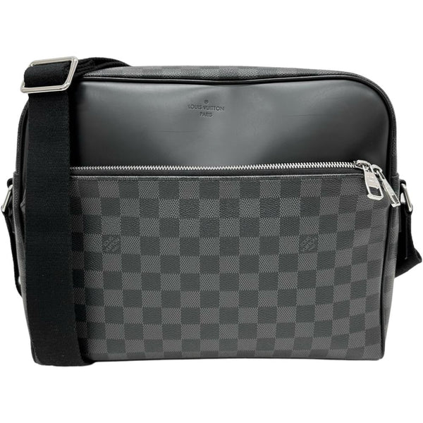 【LOUIS VUITTON/ルイ・ヴィトン】 デイトンMM ダミエグラフィット N41409 ショルダーバッグ PVC ブラック/シルバー金具 メンズ【中古】【真子質店】【BL】




【Mixx】