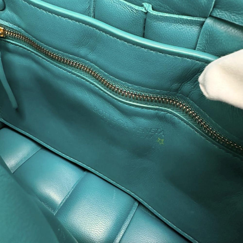 【BOTTEGAVENETA/ボッテガヴェネタ】 パデット カセット ショルダーバッグ ショルダーバッグ レザー ブルーグリーン レディース【中古】【真子質店】【BL】




【IDxx】
