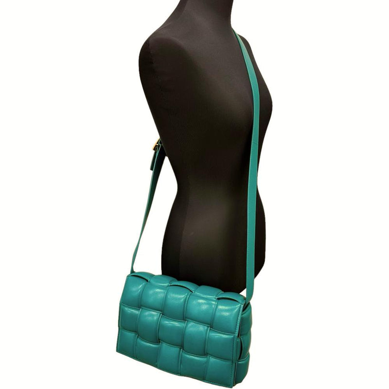 【BOTTEGAVENETA/ボッテガヴェネタ】 パデット カセット ショルダーバッグ ショルダーバッグ レザー ブルーグリーン レディース【中古】【真子質店】【BL】




【IDxx】