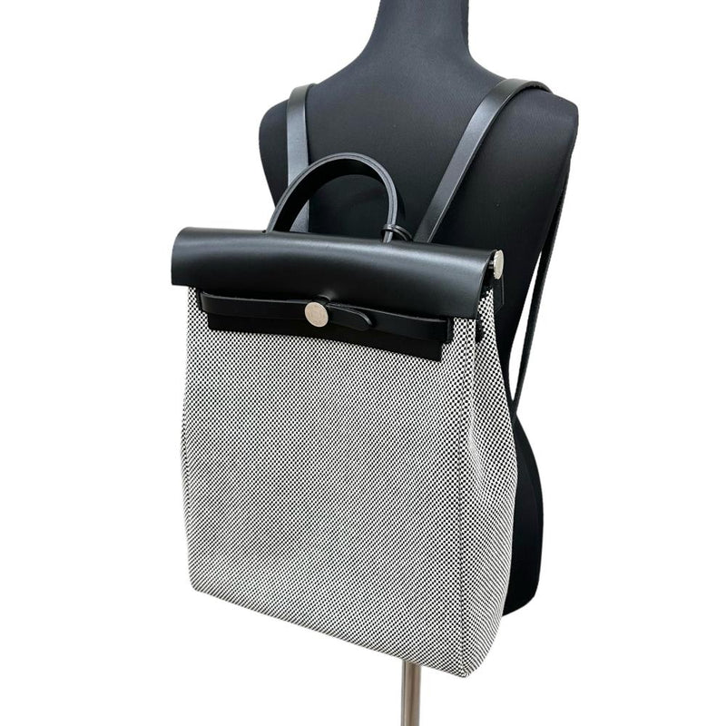 【HERMES/エルメス】 エールバッグ ジップ アドPM バックパック リュック・デイパック レザー/トワルGM ブラック/グレー/シルバー金具 レディース【中古】【真子質店】【BL】




【TKMox】