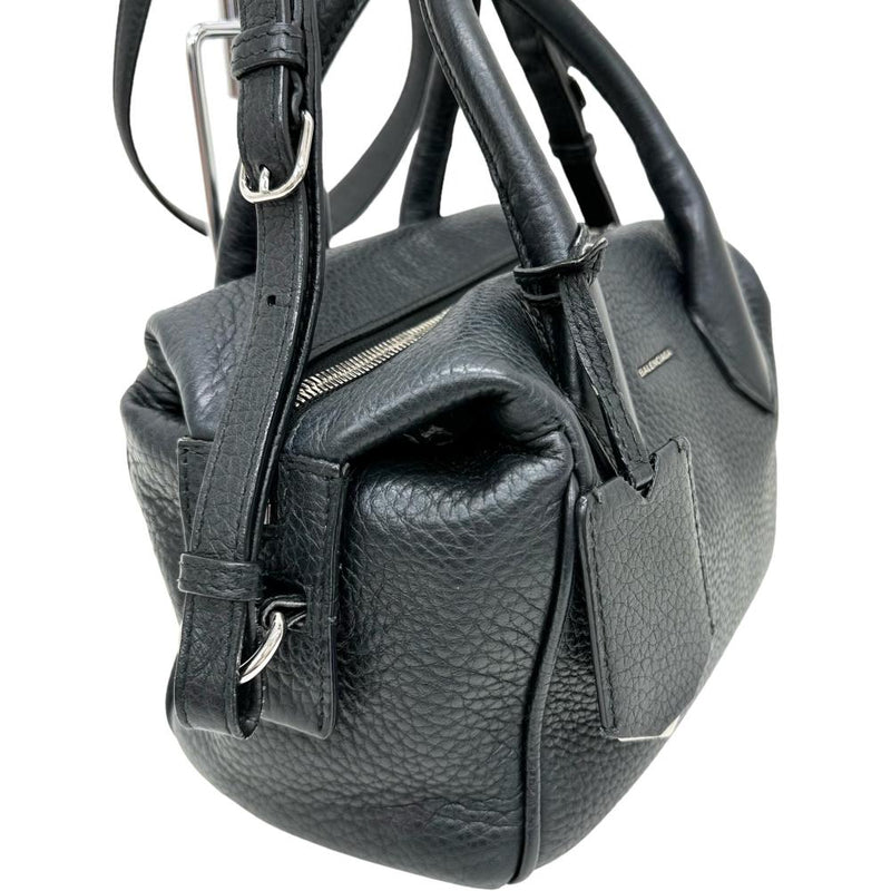 【BALENCIAGA/バレンシアガ】 インファンタ ミニ  390922  ハンドバッグ 2WAY ショルダーバッグ レザー ブラック /シルバー金具 レディース【中古】【真子質店】【BL】




【MoKx】