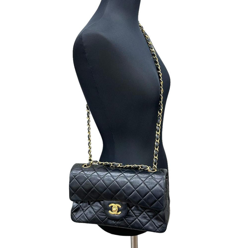 【CHANEL/シャネル】 マトラッセ チェーンショルダー A01113 Wフラップ ショルダーバッグ 15番台(2011年頃） ラムスキン ブラック/ゴールド金具 レディース【中古】【真子質店】【BL】




【MaTxx】