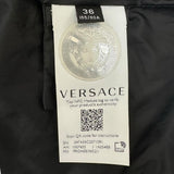 ★★最終特価品【VERSACE/ヴェルサーチ】 Medusa（メドゥーサ） ベルト付きダウンコート ショート丈 ダウンジャケット ポリエステル/ダウン ブラック レディース【中古】【真子質店】【GD】




【MaTx】