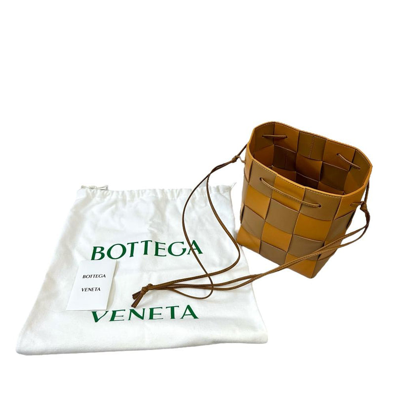 【BOTTEGAVENETA/ボッテガヴェネタ】 680218 スモール カセット バケットバッグ ショルダーバッグ レザー ブラウン/ベージュ レディース【中古】【真子質店】【BL】




【Mixx】