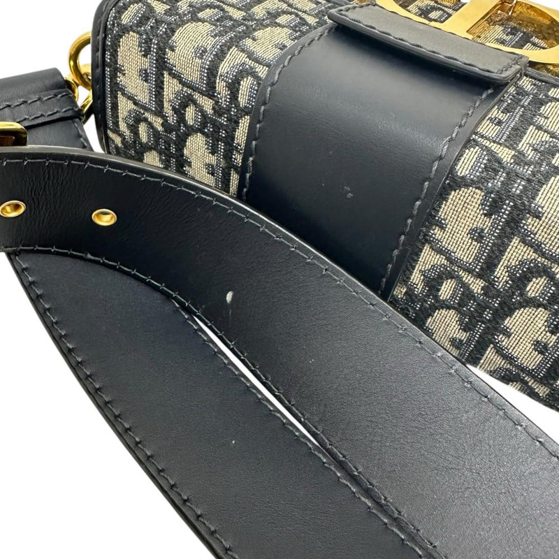 【Christian Dior/クリスチャンディオール】 オブリーク 30モンテーニュ ショルダーバッグ キャンバス/レザー ベージュ/ネイビー レディース【中古】【真子質店】【BL】




【IMiKx】