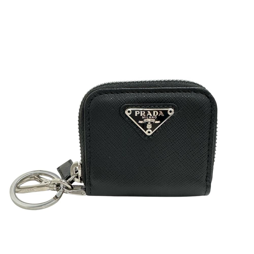 PRADA プラダ ケース 小銭入れ サフィアーノ ブラック ユニセックス PRADA/プラダ】 サフィアーノ トラベルキーリング コインケース