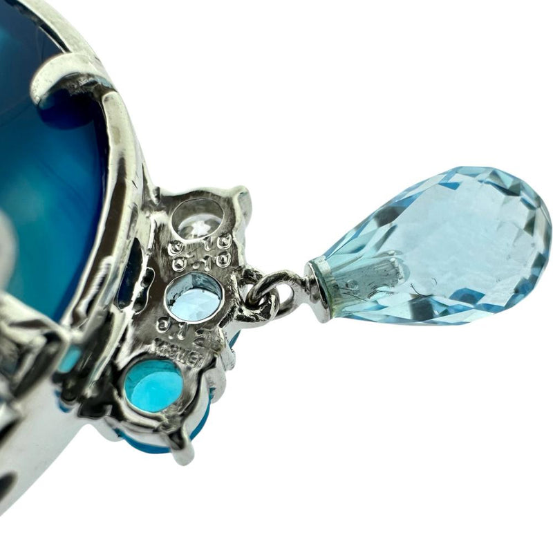 【DESIGNER JEWELRY/作家ジュエリー】 KAOLVCO(水野薫子)  ブローチ兼用 カルセドニー(着色) ブルートパーズ/ダイヤモンド/ブルーカルセドニー ペンダントトップ K18WGホワイトゴールド 18金 14.6g レディース
【中古】【真子質店】【NN】




【MiSI】