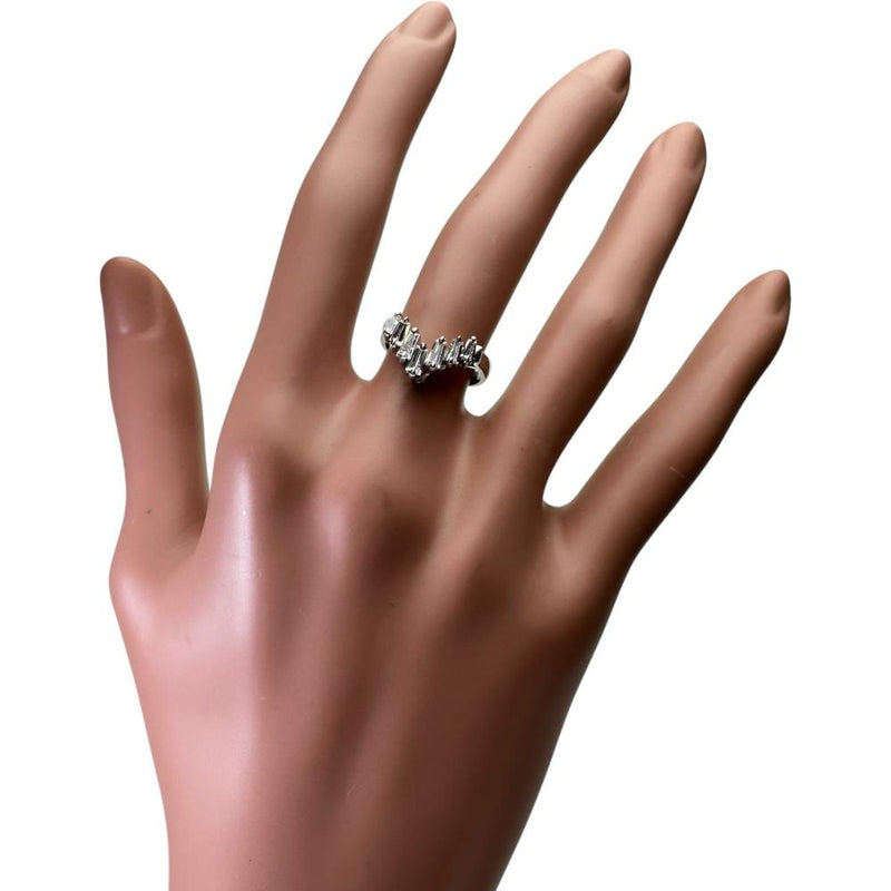 9.5号 V字デザイン ダイヤモンド 0.60ct リング・指輪 Pt900プラチナ 4.5g レディース
【中古】【真子質店】【NN】




【MaSY】