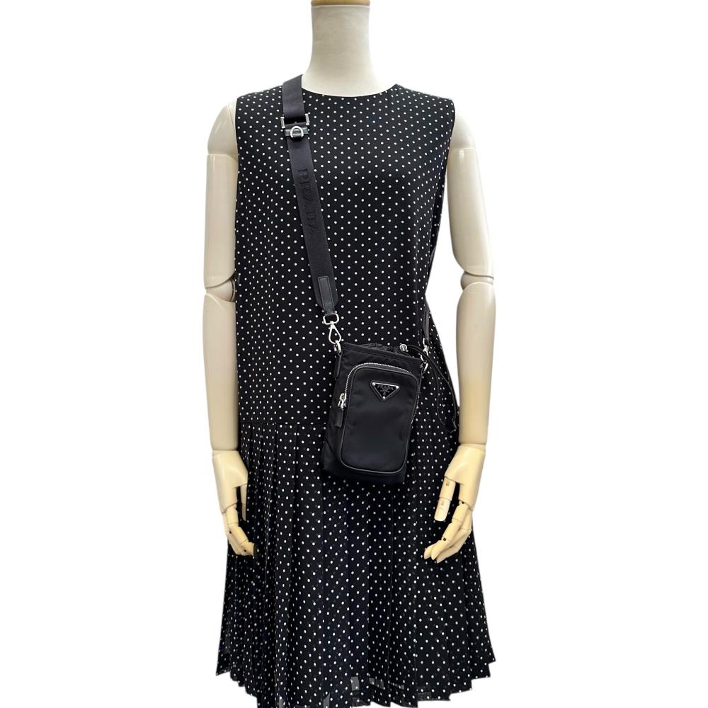 PRADA/プラダ】 2ZH155 Re-Nylon スマートフォンケース ショルダー