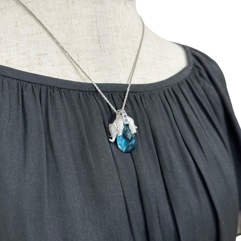 象モチーフ ブルートパーズ 推定15～20ct ダイヤモンド 0.02ct 小さいブルートパーズ 0.16ct ネックレス K18ゴールド 18金/K18WGホワイトゴールド 18金 12.8g 46cm レディース
【中古】【真子質店】【NN】




【IIMoMo】