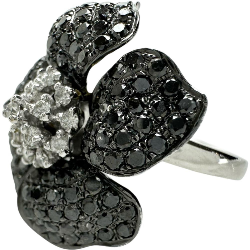 12.5号 フラワーモチーフ ダイヤモンド(ブラック込) 2.00ct リング・指輪 K18WGホワイトゴールド 18金 6.0g レディース
【中古】【真子質店】【NN】




【YMiT】