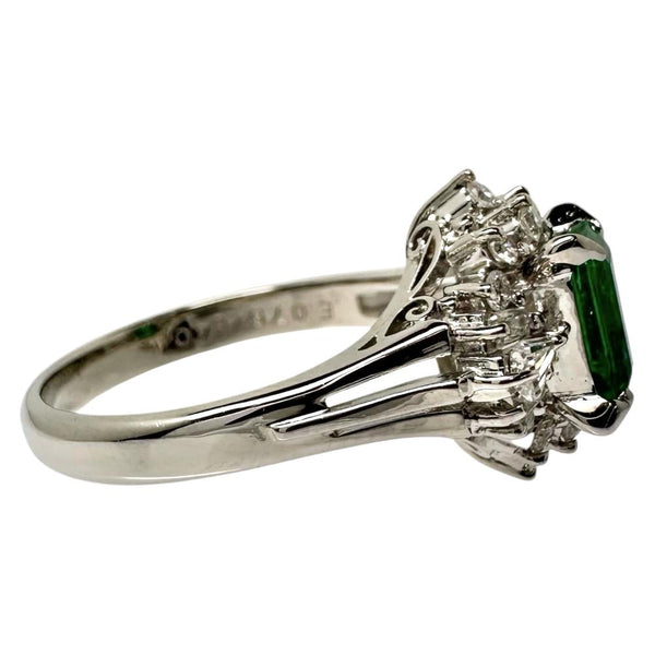 12号 エメラルド 計0.76ct ダイヤモンド 計0.40ct リング・指輪 Pt900プラチナ 6.2g レディース
【中古】【真子質店】【NN】




【KMoY】