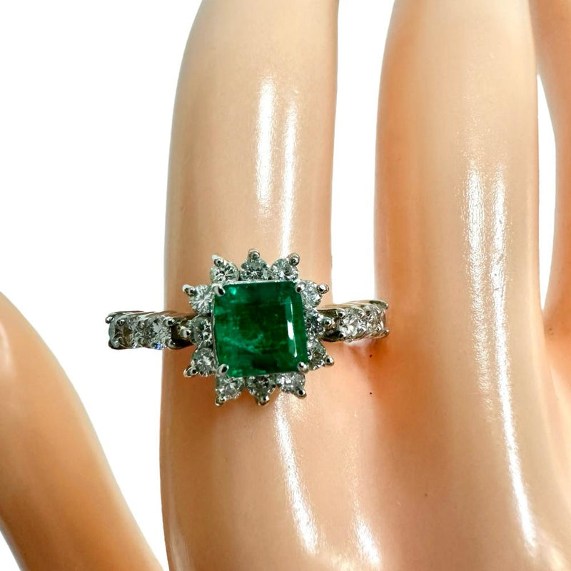 10号 エメラルド 0.76ct ダイヤモンド 計0.63ct リング・指輪 Pt900プラチナ 5.3g レディース
【中古】【真子質店】【NN】




【KIMo】
