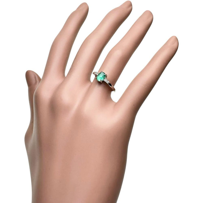 8号 エメラルドキャッツアイ 0.50ct ダイヤモンド 0.05ct リング・指輪 Pt950プラチナ 3.7g レディース
【中古】【真子質店】【NN】




【TMaI】