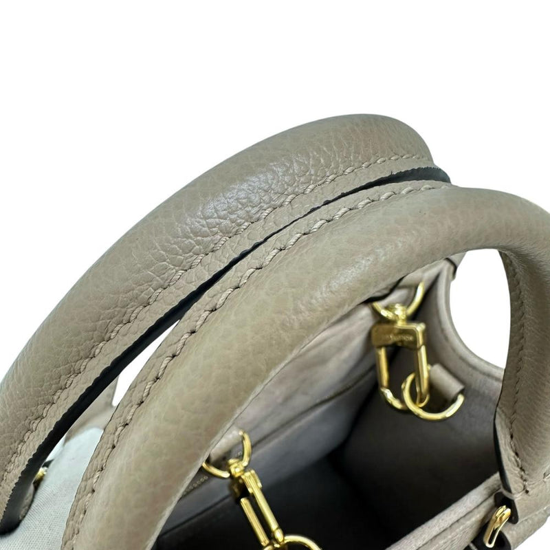 【LOUIS VUITTON/ルイ・ヴィトン】 オンザゴーPM  モノグラムアンプラント M45779 ハンドバッグ レザー ベージュ/トゥルティエール/ゴールド金具 レディース【中古】【真子質店】【BL】




【Maxxx】