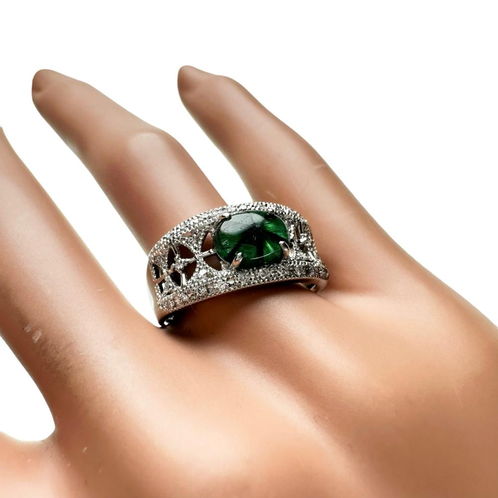 18号 トラピッチェエメラルド 1.23ct ダイヤモンド 計0.23ct 18号 トラピッチェエメラルド 1.23ct ダイヤモンド 計0.23ct