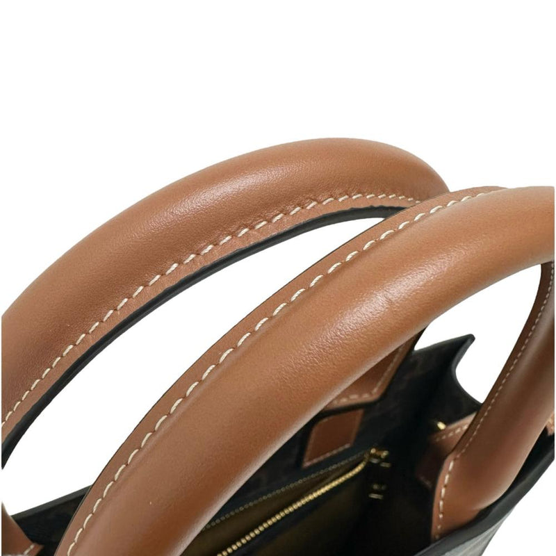 【CELINE/セリーヌ】 バーティカルカバ ミディアム  2WAYショルダー トリオンフキャンバス ハンドバッグ PVC/カーフ ブラウン/ゴールド金具 レディース【中古】【真子質店】【GD】




【MiMoMi】
