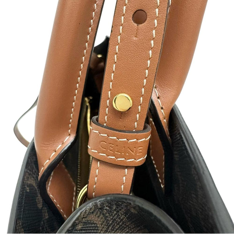 【CELINE/セリーヌ】 バーティカルカバ ミディアム  2WAYショルダー トリオンフキャンバス ハンドバッグ PVC/カーフ ブラウン/ゴールド金具 レディース【中古】【真子質店】【GD】




【MiMoMi】