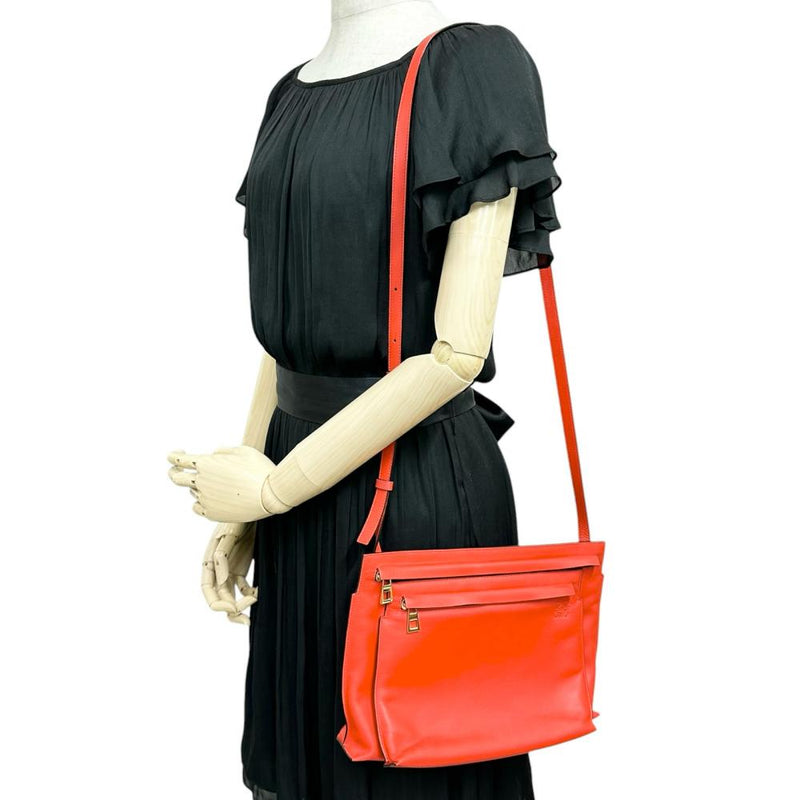 【LOEWE/ロエベ】 ラージダブルポーチ 109.54.M33 ショルダーバッグ レザー レッド/ゴールド金具 レディース【中古】【真子質店】【GD】




【MaYMa】
