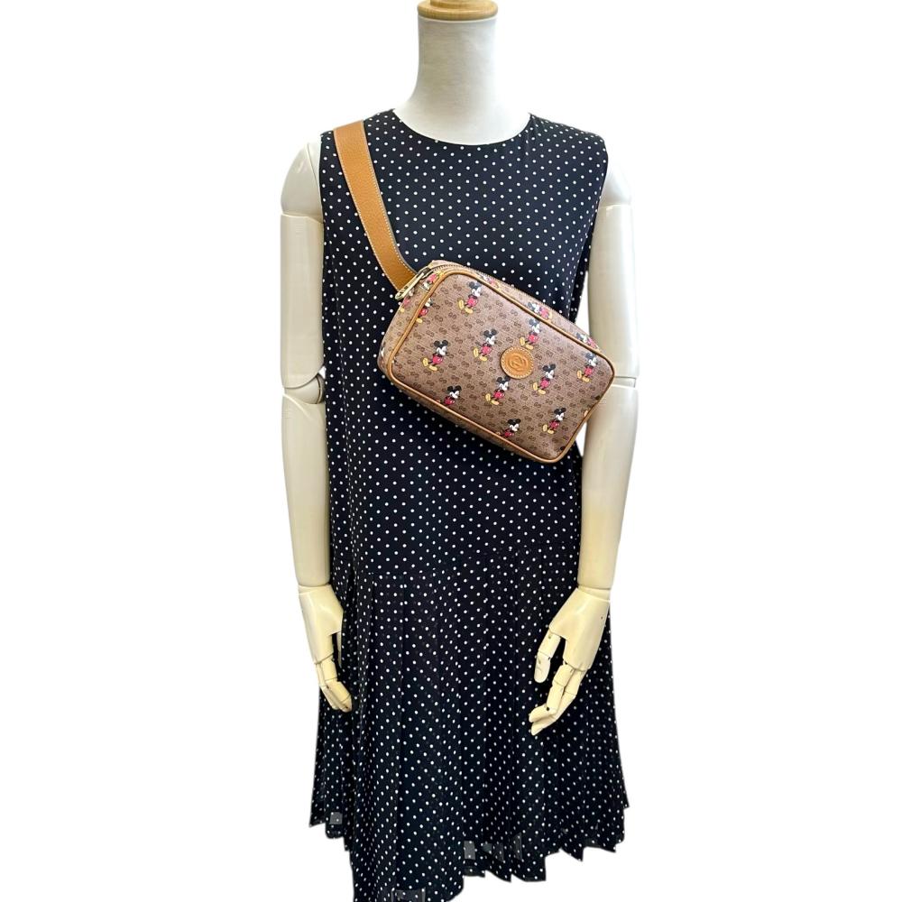 ✨良品✨ グッチ カメラバッグ ディスコ ソーホー エンボス加工 蜜柑色 GUCCI/グッチ】 602695 カメラバッグ ディズニーコラボ ミッキー柄