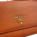 【PRADA/プラダ】 1M1437 ロングショルダーウォレット 長財布 サフィアーノレザー/GP オレンジ/ゴールド金具 レディース【中古】【真子質店】【GD】




【IMiK】
