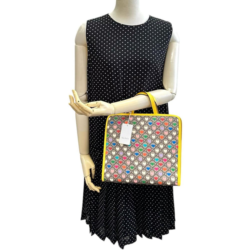 【GUCCI/グッチ】 GGスプリーム  605614 チルドレンズ ハンドバッグ GGスプリームキャンバス/PVC ベージュ/マルチカラー レディース【中古】【真子質店】【BL】




【MoMiMa】