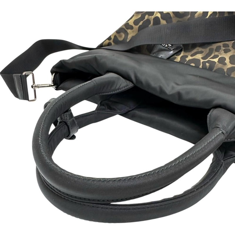 【PRADA/プラダ】 リバーシブル トートバッグ B4521V  2WAY ショルダー ハンドバッグ ナイロン ブラック/カーキ系/ヒョウ柄/レオパード レディース【中古】【真子質店】【BL】




【MoMox】