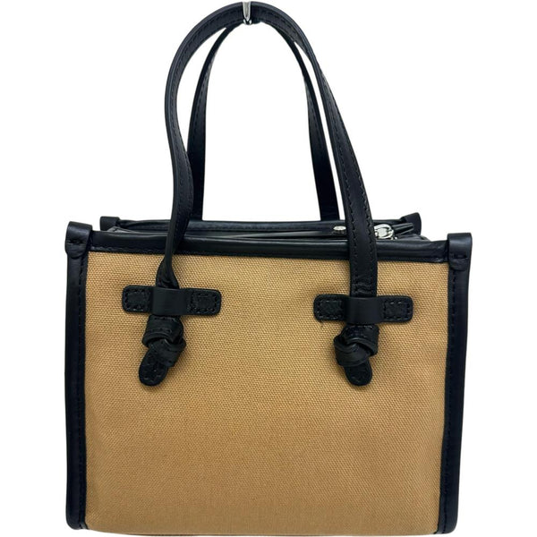 【GIANNI CHIARINI/ジャンニキャリーニ】 ミニトート  2WAY ハンドバッグ キャンバス/レザー ベージュ/ブラック/シルバー金具 レディース【中古】【真子質店】【BL】




【MiMi】