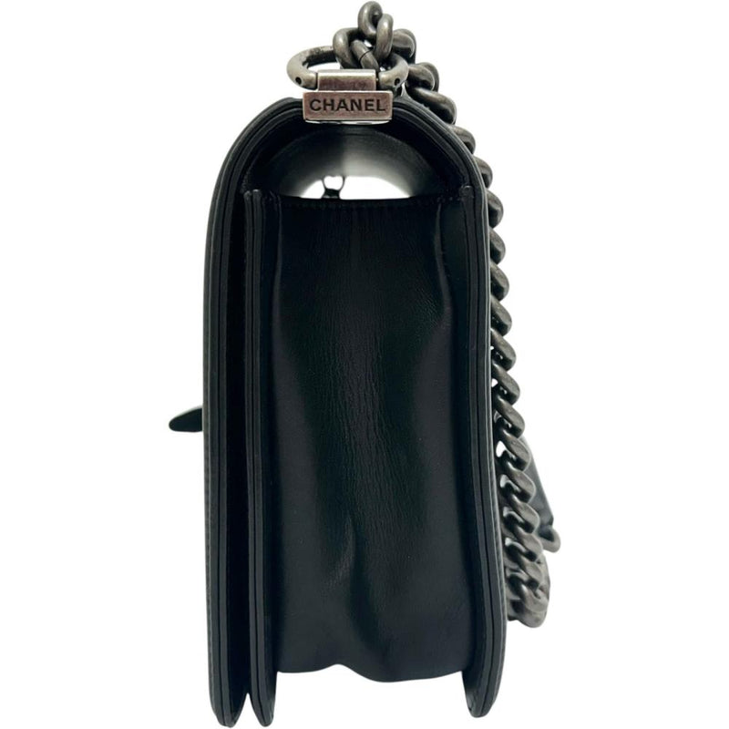 【CHANEL/シャネル】 ボーイシャネル28 Vステッチ チェーンショルダー ショルダーバッグ 20番（2014年頃）/▲シリアルシール剥がれ ラムスキン ブラックレザー/クスミシルバー金具 レディース【中古】【真子質店】【BL】




【TKMox】